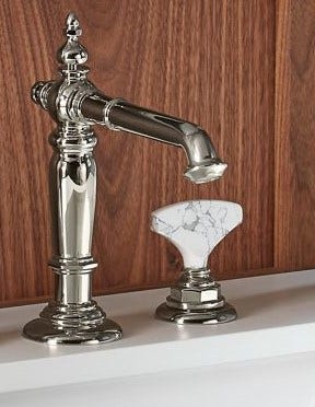 maneral de lavamanos estilo vintage con detalles en porcelana